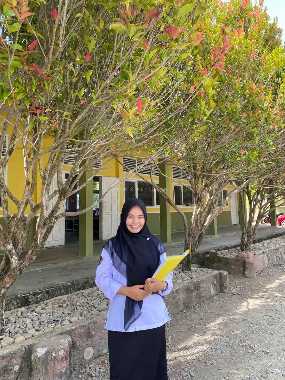 Semangat Gotong Royong di Lingkungan Madrasah