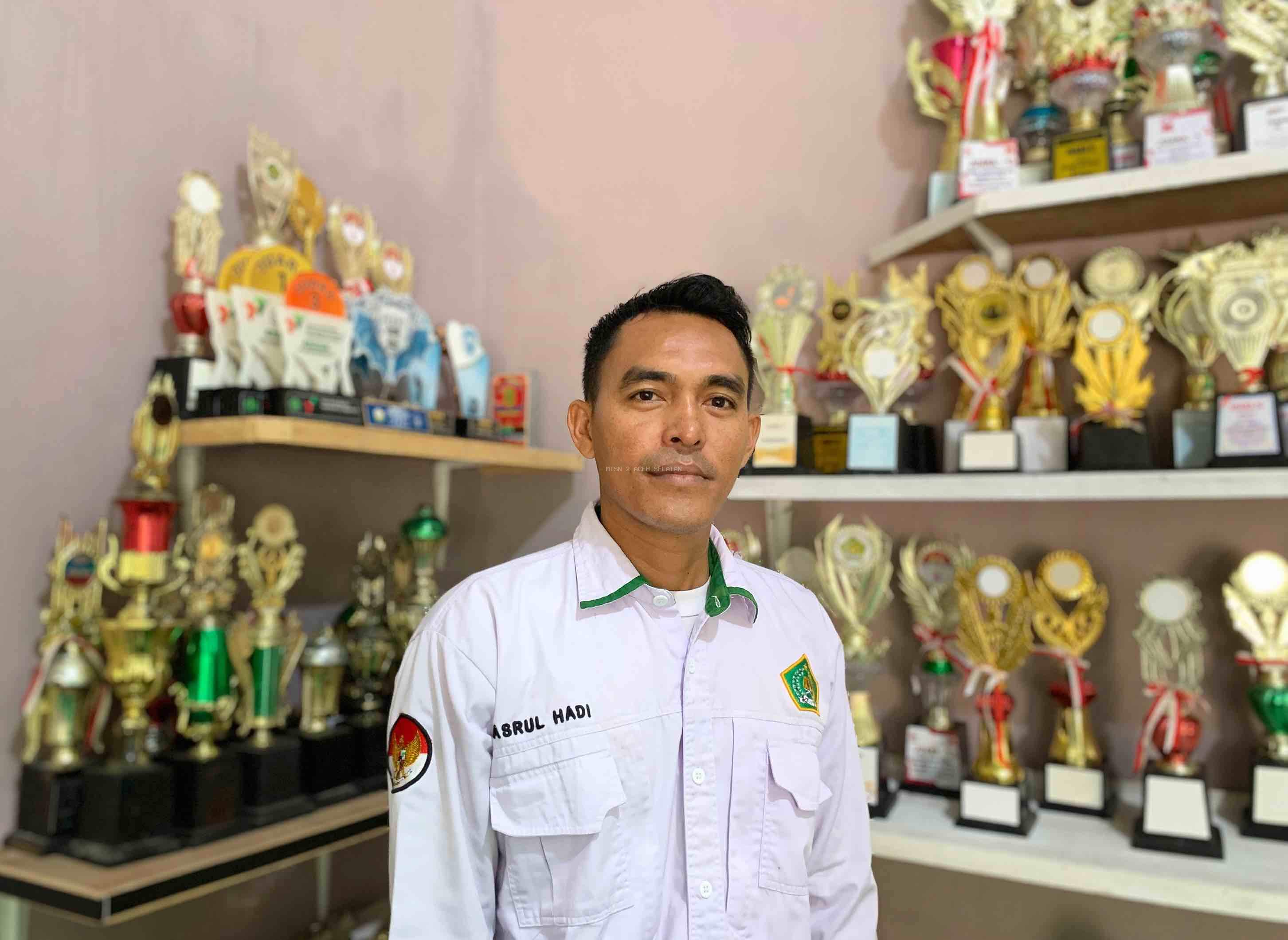 Berprestasi Tanpa Melupakan Akhlak Mulia