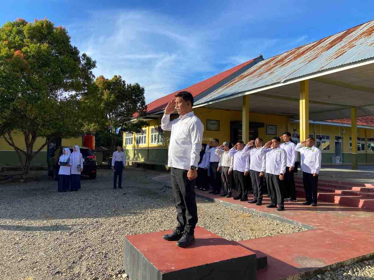 MTsN 2 Aceh Selatan melaksanakn Upacara Bendera Perdana Pasca Ramadhan tahun 1447 Hijriah